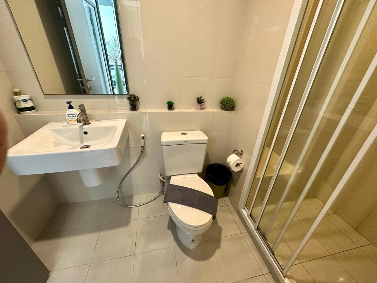 Best Location Condo With Swimming Pool, Gym, Sauna, Washing Mashine, Fast Internet In Central Of Pattaya Exteriör bild